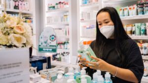連鎖藥妝店品牌形象在地化行銷｜門市導流與社區經營策略